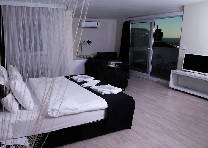 Aparthotel My Garden 3*